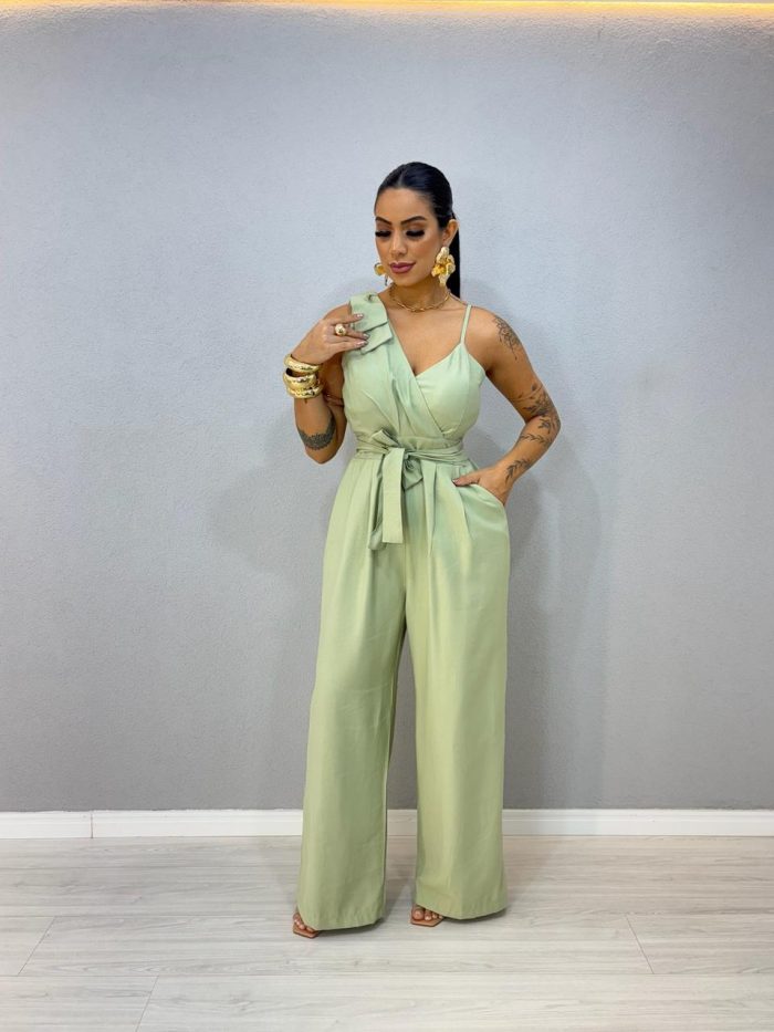 macacao com laco no ombro verde 1000d6 macacao com laco no ombro verde 1000d6