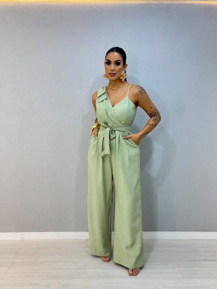 macacao com laco no ombro verde 1000d6 macacao com laco no ombro verde 1000d6