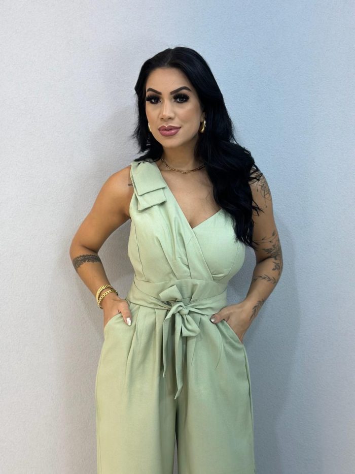 macacao com laco no ombro verde 1000d6 macacao com laco no ombro verde 1000d6